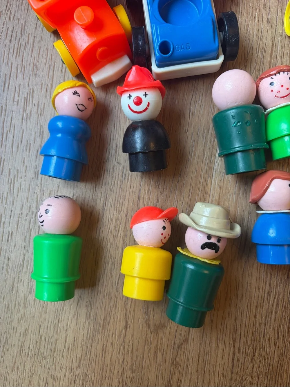 Vintage Fisher-Price Little People lot vehicles, figures, and Mini Bus #141!